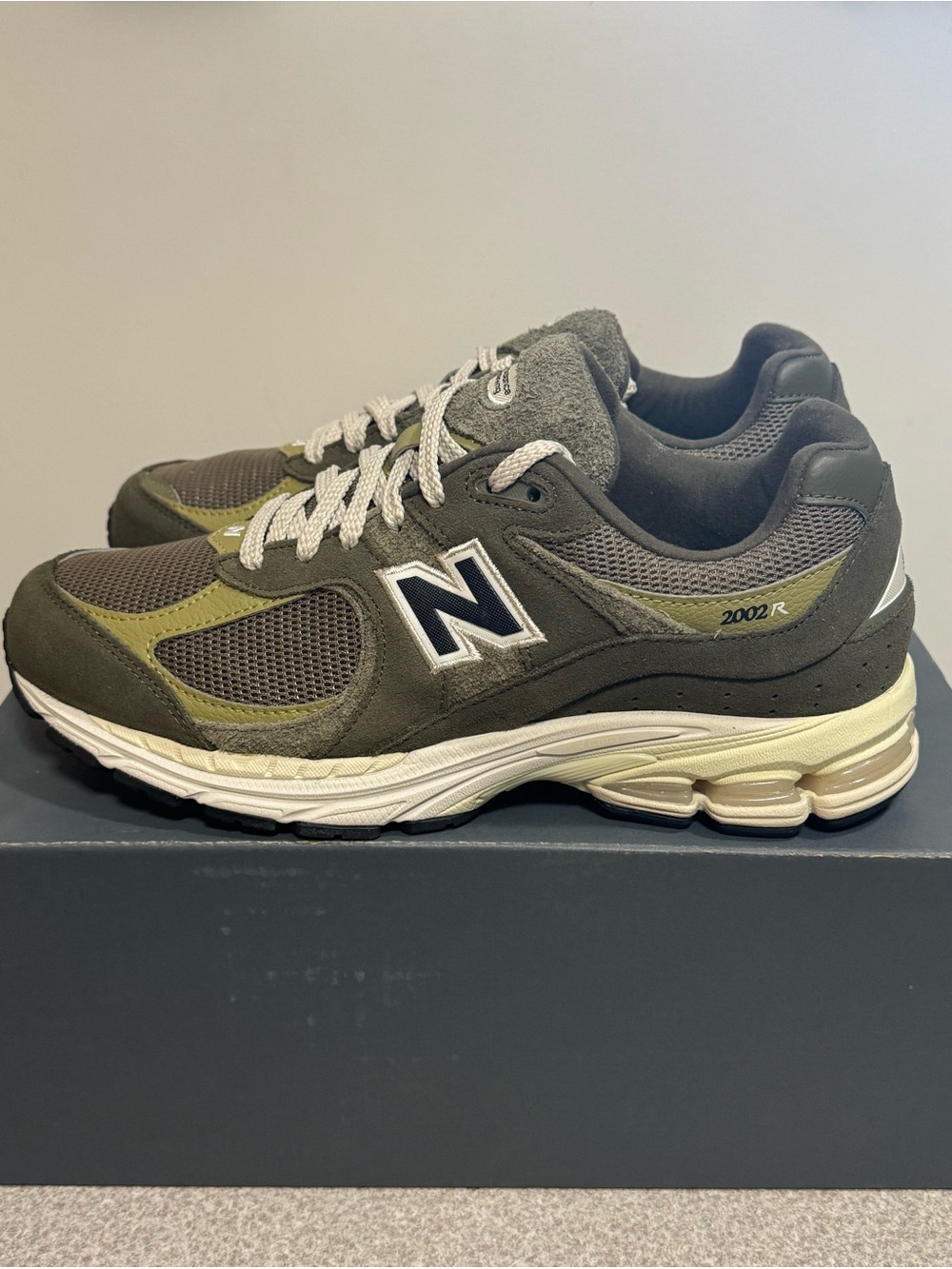 New Balance 2002R Zalando Exclusive Olive Size 8.5 Men NEW M2002RZD